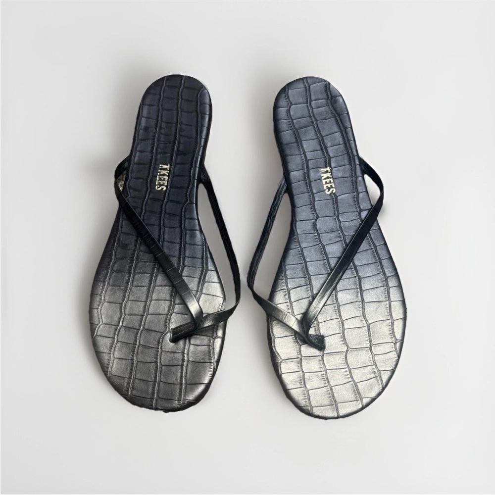 TKEES Crocodile Print Flip Flops Sz10